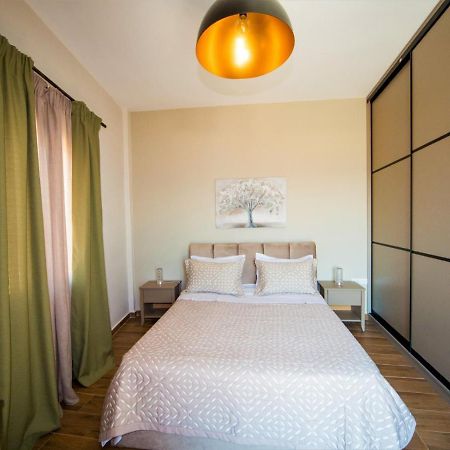 Syrene Luxury Suites エルムポリ エクステリア 写真