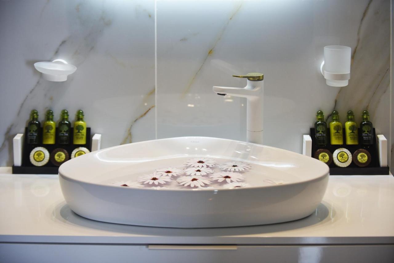 Syrene Luxury Suites エルムポリ エクステリア 写真