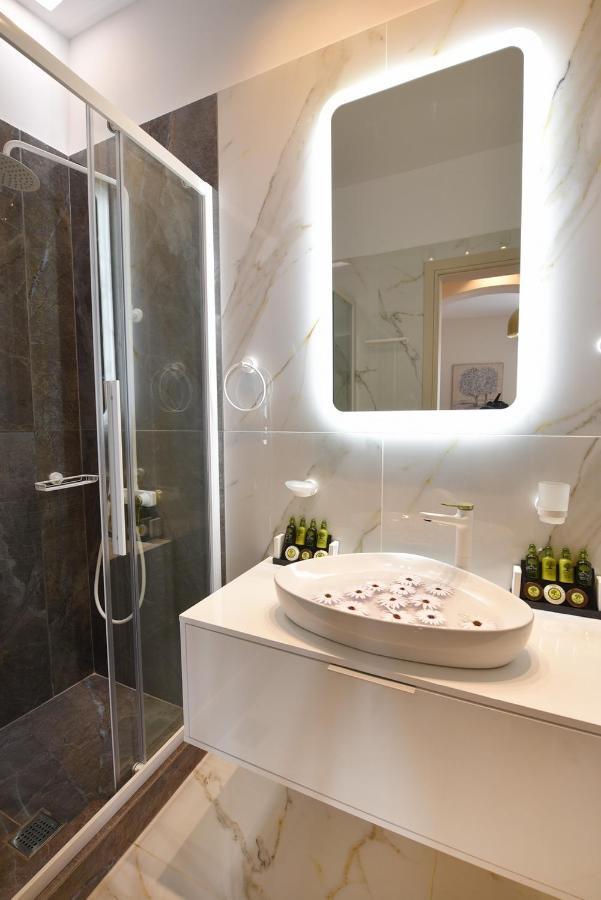 Syrene Luxury Suites エルムポリ エクステリア 写真