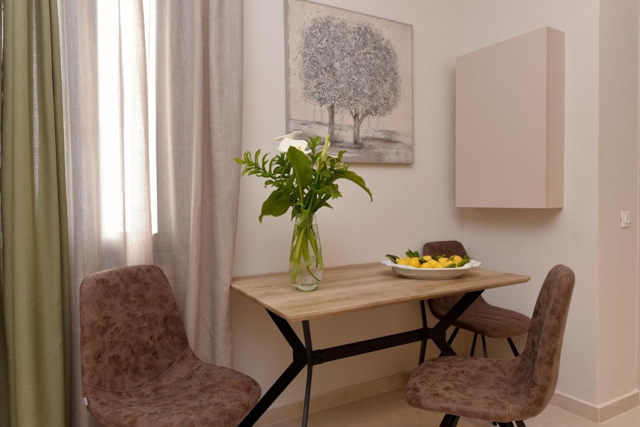 Syrene Luxury Suites エルムポリ エクステリア 写真